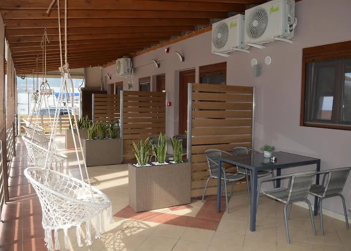Evgenia & Zoe Apartman Vrasná